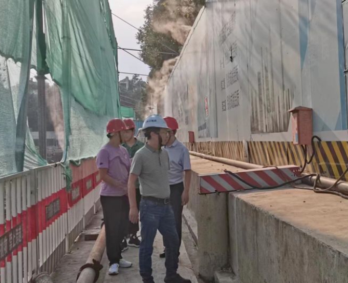 安全检查筑防线 慰问关怀暖人心 